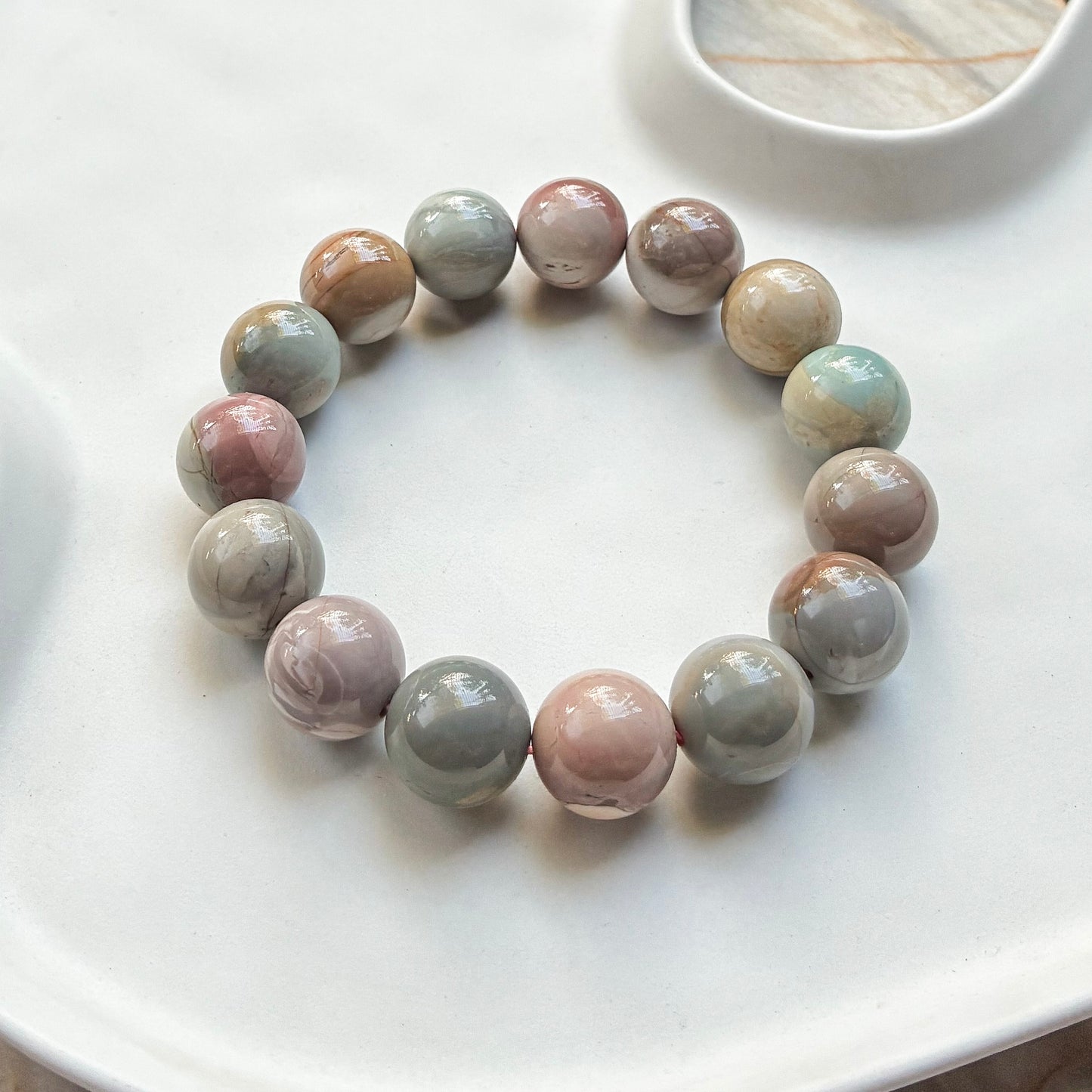 Milkshake Alashan Agate 15cm