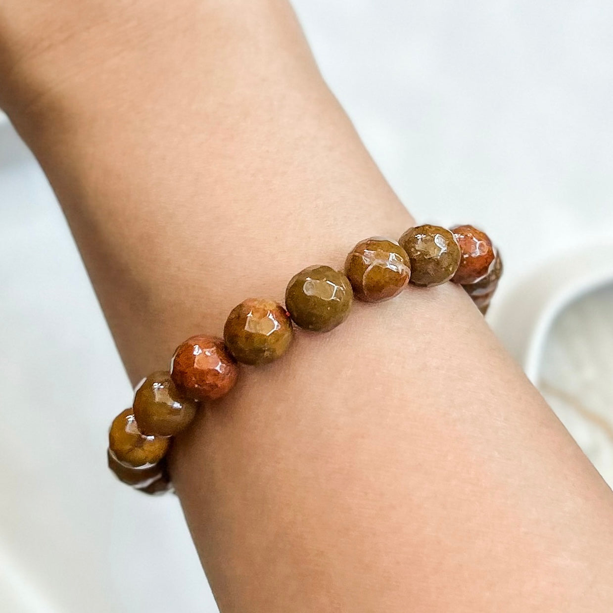 Nanhong Agate, Faceted 10mm