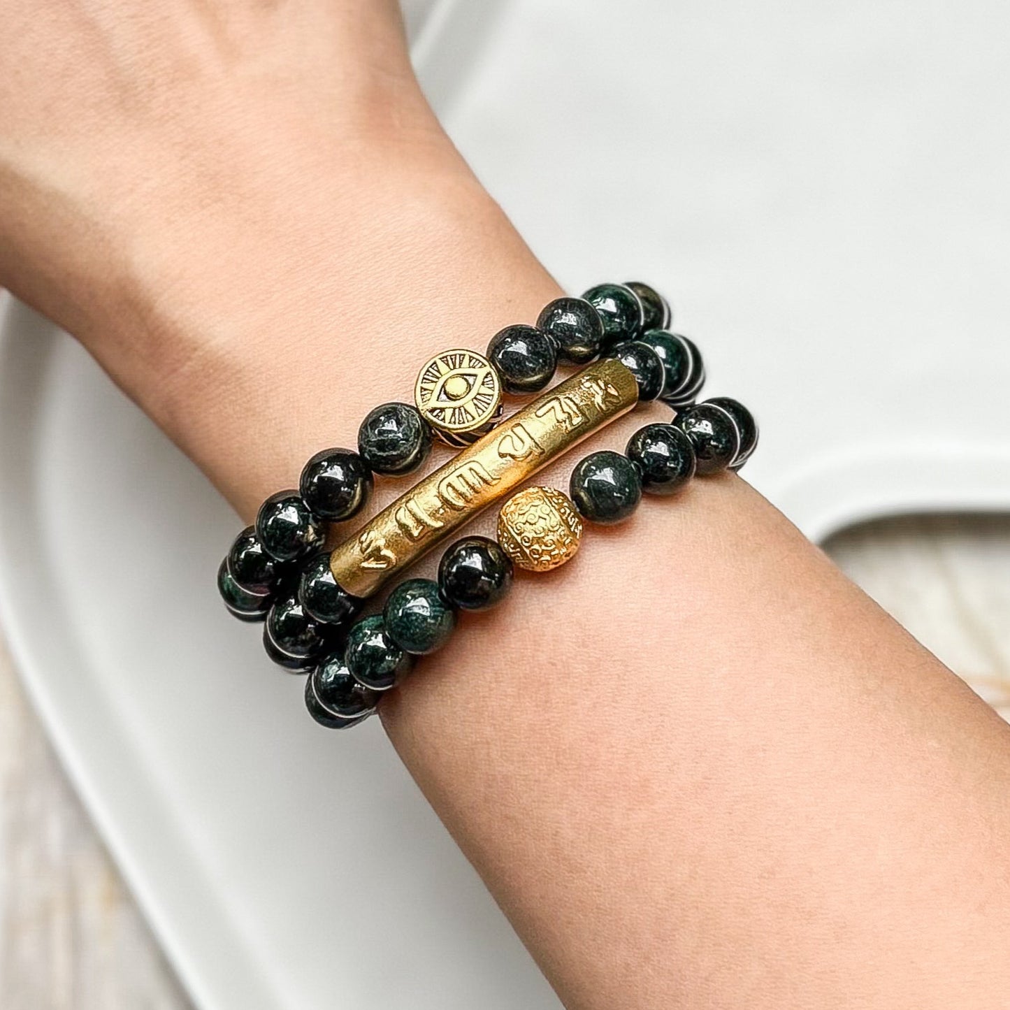 Black Jadeite (Mo Cui) with Charm